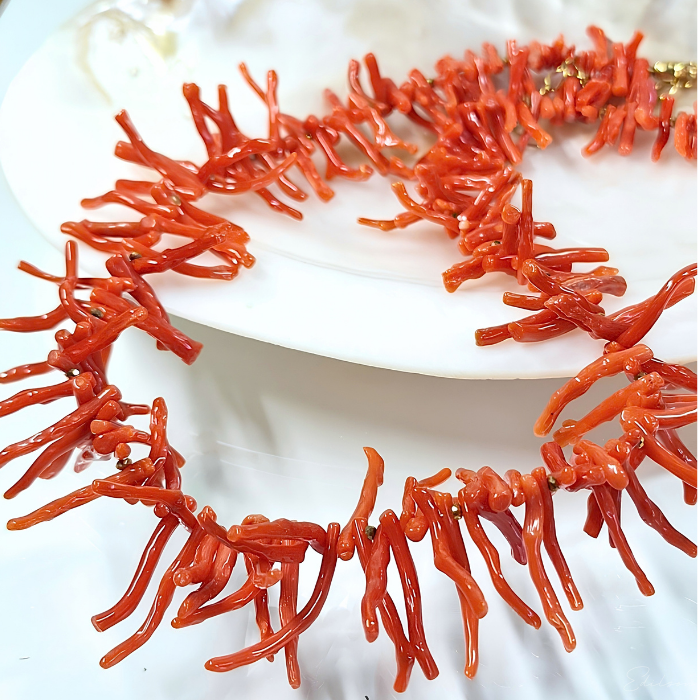 Naszyjnik z naturalnego korala sardyńskiego .png